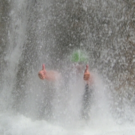 CANYONING